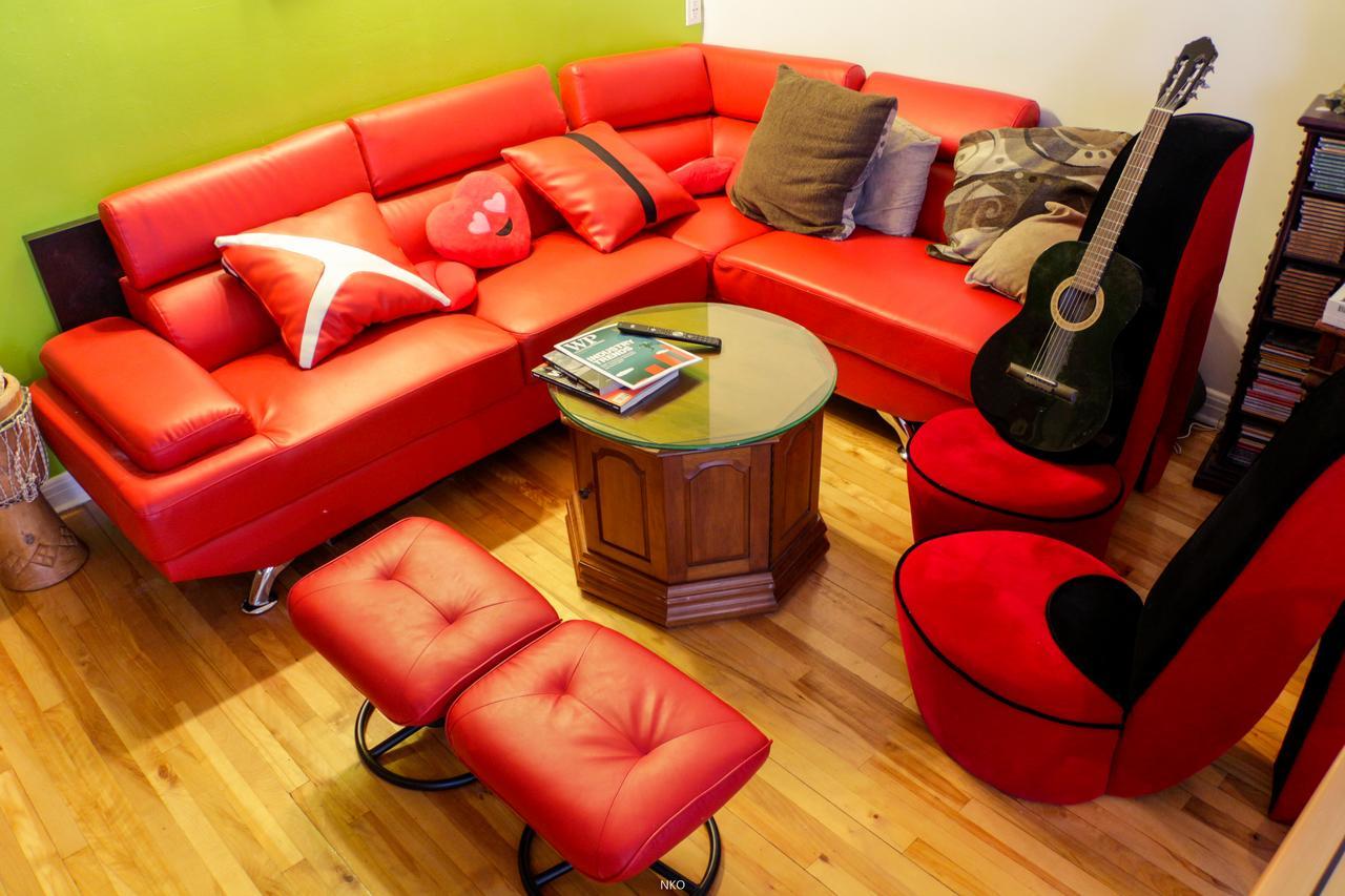 Pied-A-Terre Mont-Royal Hostel Монреал Екстериор снимка
